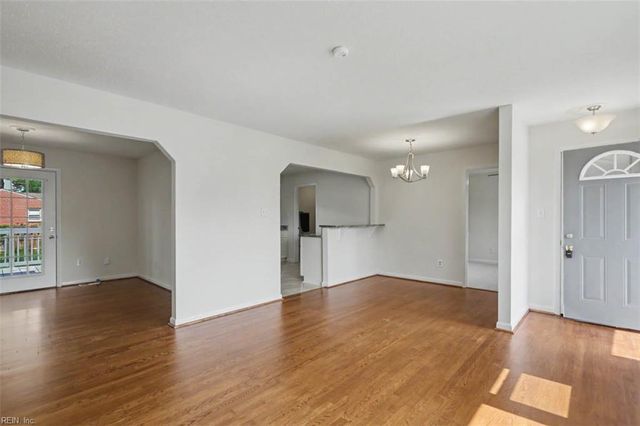 8536 Orcutt AVE, Hampton, VA 23605