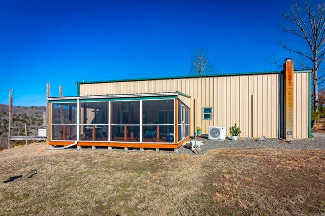 979 Marsh Mountain Rd., Pangburn, AR 72121