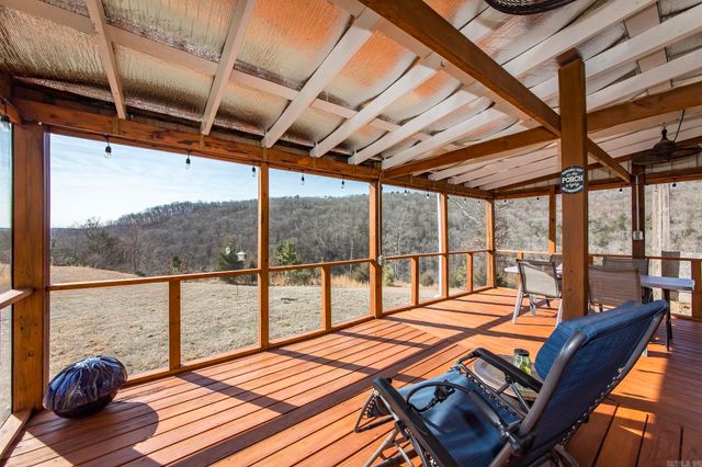 979 Marsh Mountain Rd., Pangburn, AR 72121