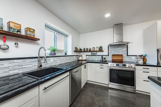 979 Marsh Mountain Rd., Pangburn, AR 72121