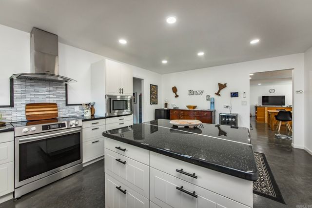 979 Marsh Mountain Rd., Pangburn, AR 72121