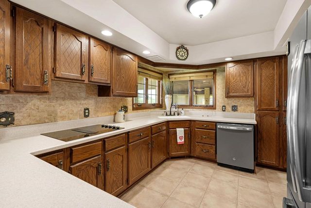 W2282 COUNTY ROAD Y, Lomira, WI 53048