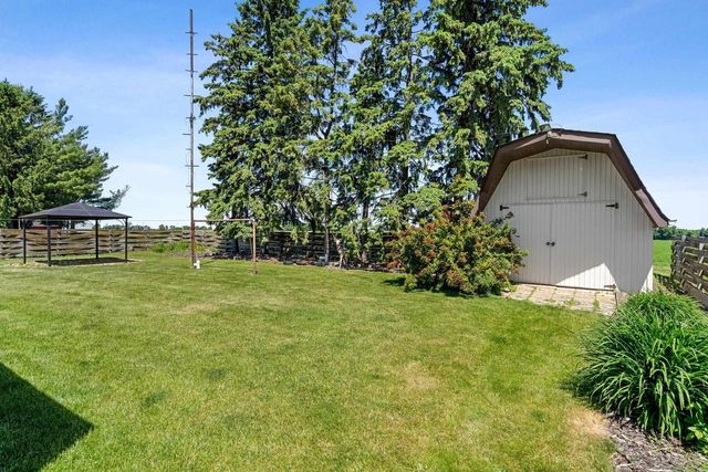 W2282 COUNTY ROAD Y, Lomira, WI 53048