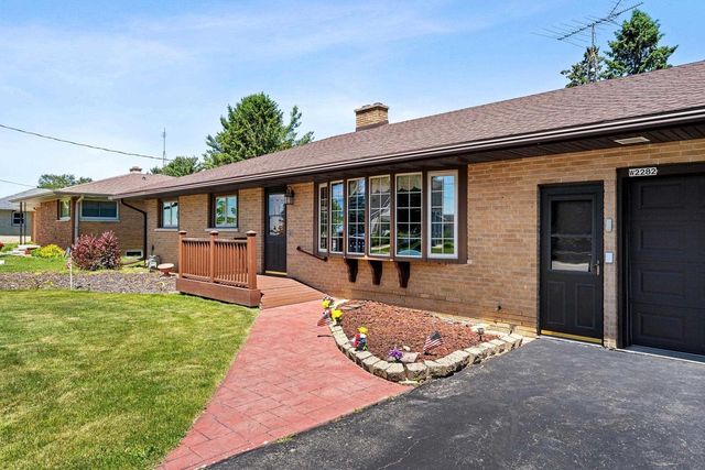 W2282 COUNTY ROAD Y, Lomira, WI 53048