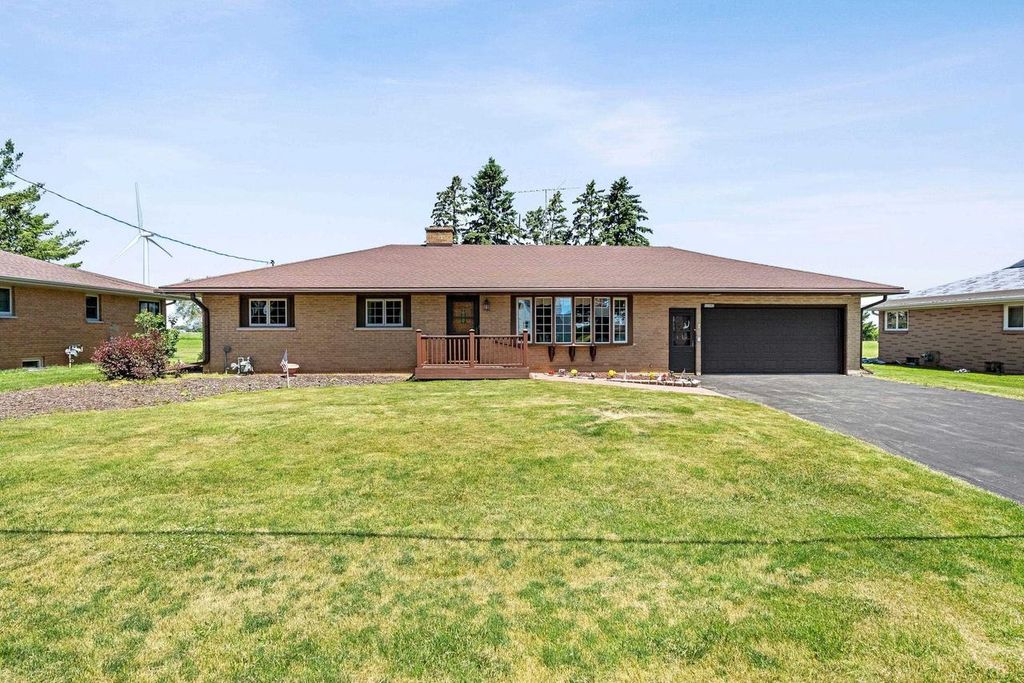 W2282 COUNTY ROAD Y, Lomira, WI 53048