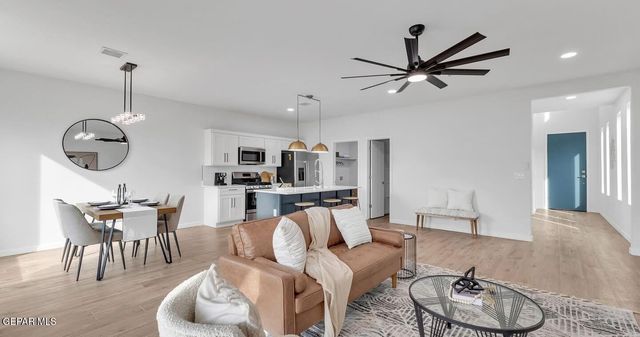 807 TS Daniel Cadena Drive, Socorro, TX 79927