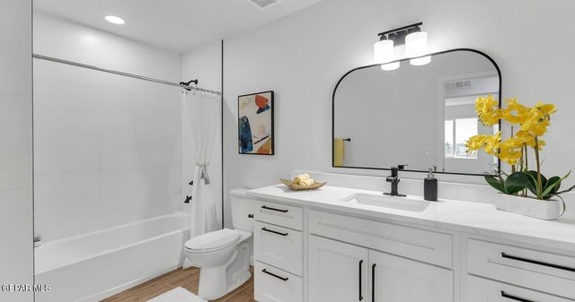 807 TS Daniel Cadena Drive, Socorro, TX 79927