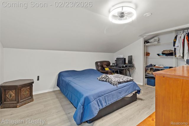 3053 Eastgate Street, Burton, MI 48519