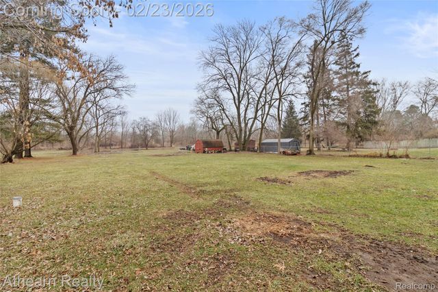 3053 Eastgate Street, Burton, MI 48519