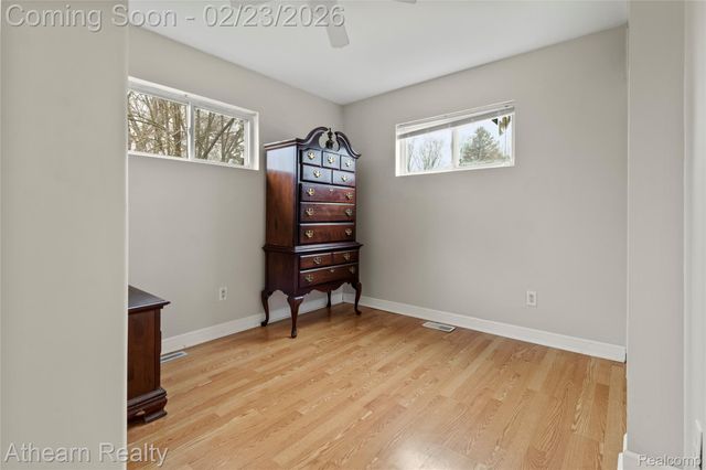 3053 Eastgate Street, Burton, MI 48519