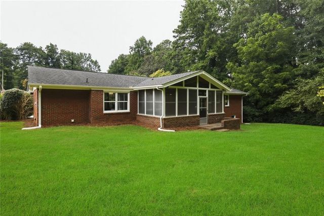 2905 Red Pine Court, Duluth, GA 30096