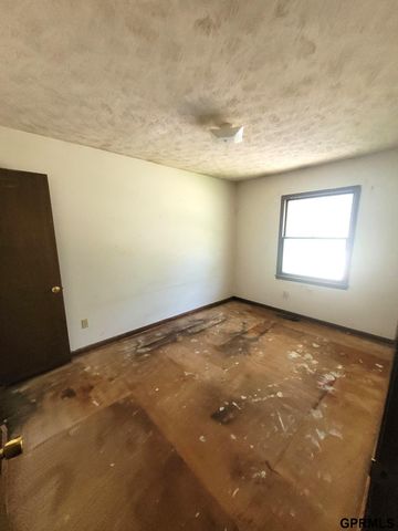 715 Lila Avenue, Bellevue, NE 68005