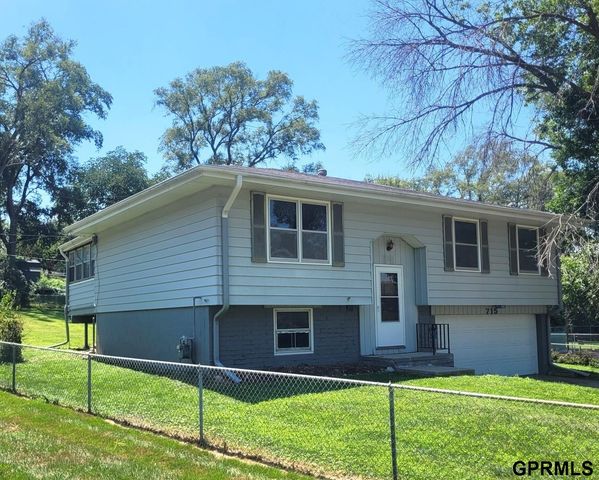 715 Lila Avenue, Bellevue, NE 68005