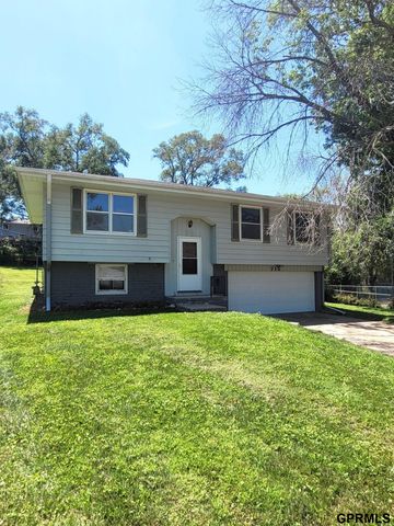 715 Lila Avenue, Bellevue, NE 68005