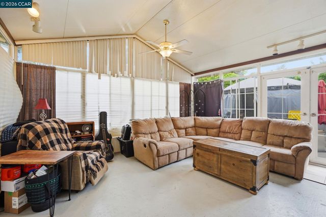 1035 Santa Fe Ave, Martinez, CA 94553