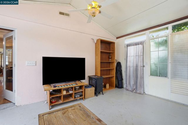 1035 Santa Fe Ave, Martinez, CA 94553