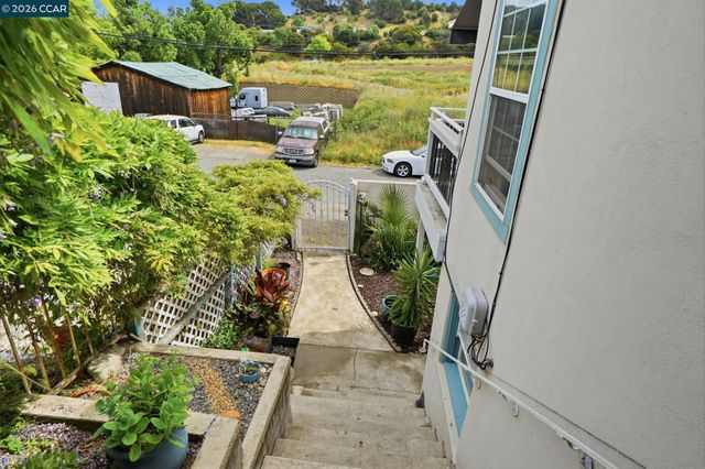 1035 Santa Fe Ave, Martinez, CA 94553