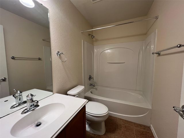 293 Camelia PKWY, Kyle, TX 78640