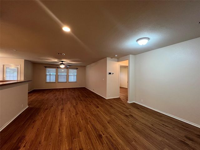 293 Camelia PKWY, Kyle, TX 78640