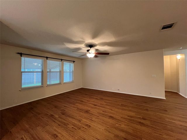 293 Camelia PKWY, Kyle, TX 78640