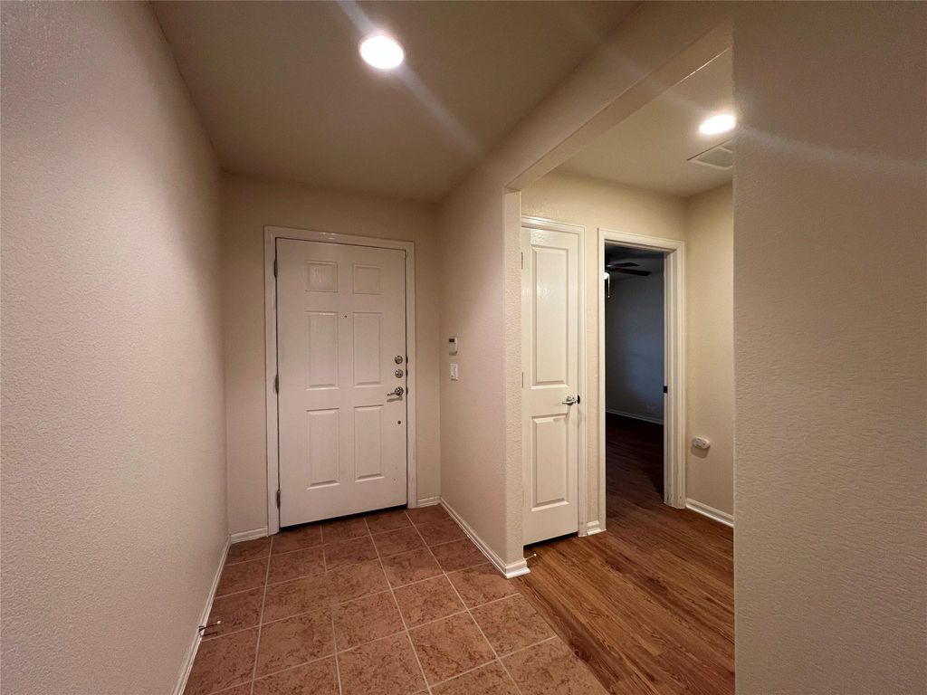 293 Camelia PKWY, Kyle, TX 78640