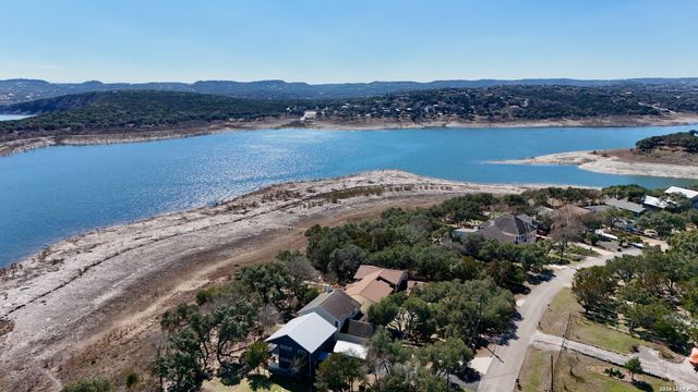 1512 Skyline, Canyon Lake, TX 78133
