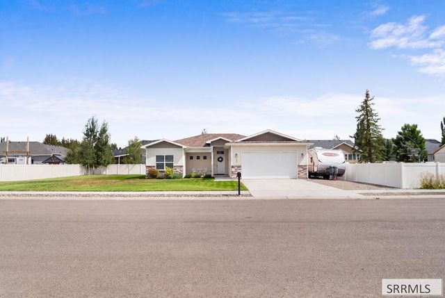 431 S Idaho Avenue, Sugar City, ID 83448