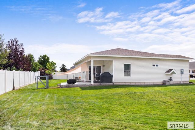 431 S Idaho Avenue, Sugar City, ID 83448