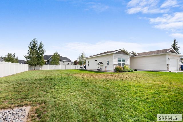 431 S Idaho Avenue, Sugar City, ID 83448