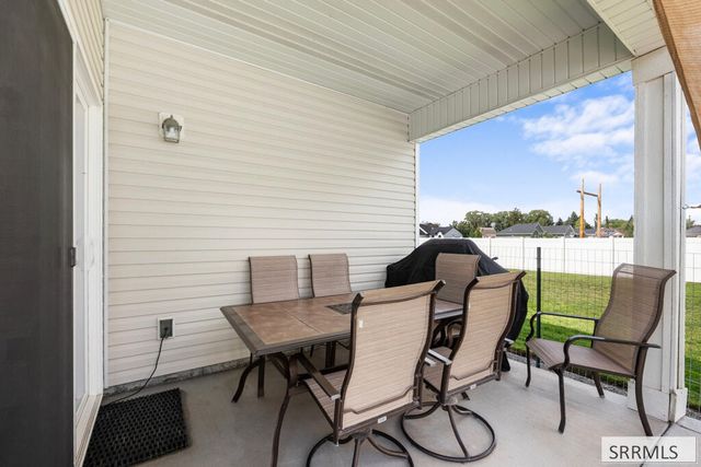 431 S Idaho Avenue, Sugar City, ID 83448