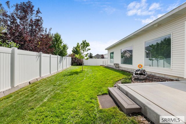 431 S Idaho Avenue, Sugar City, ID 83448