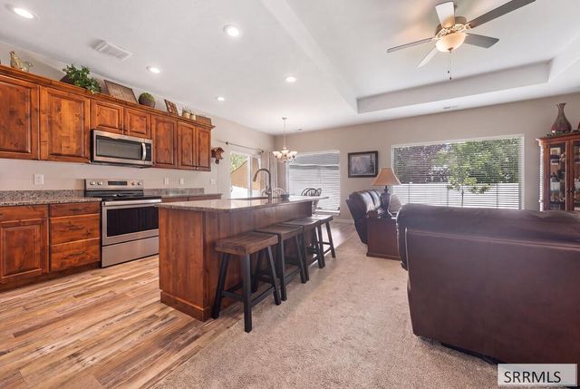 431 S Idaho Avenue, Sugar City, ID 83448