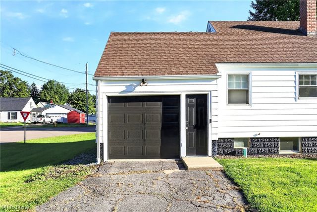 4680 Hummel Drive NW, Warren, OH 44483