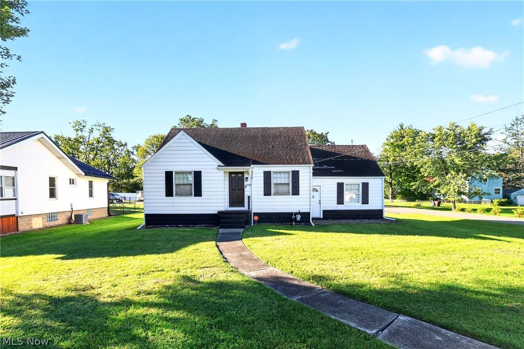 4680 Hummel Drive NW, Warren, OH 44483