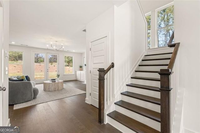 8290 Creekside Overlook Drive, Gainesville, GA 30506