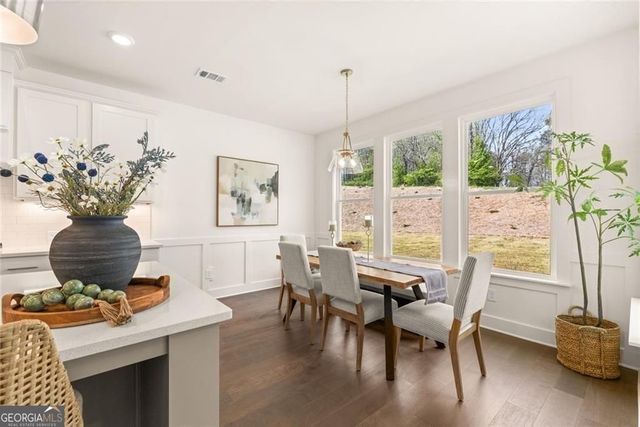 8290 Creekside Overlook Drive, Gainesville, GA 30506
