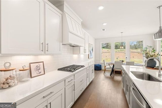 8290 Creekside Overlook Drive, Gainesville, GA 30506