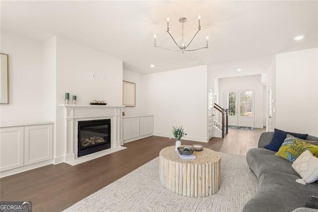 8290 Creekside Overlook Drive, Gainesville, GA 30506