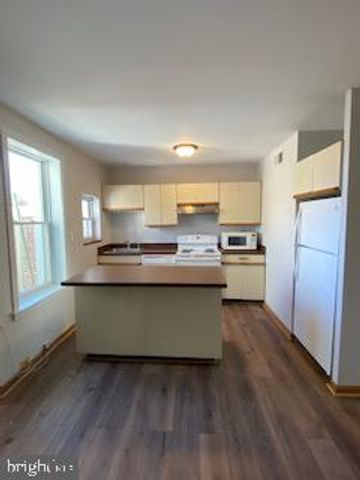 827 S BOND ST, Baltimore, MD 21231