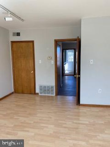 827 S BOND ST, Baltimore, MD 21231