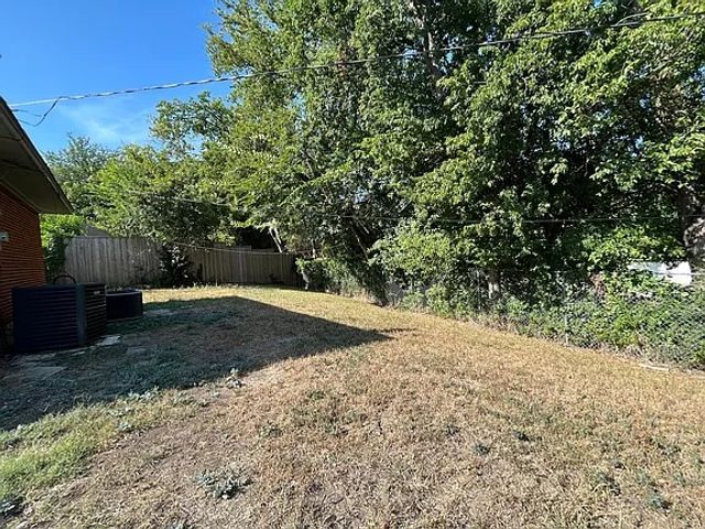 8936 Angleton Place, Dallas, TX 75243