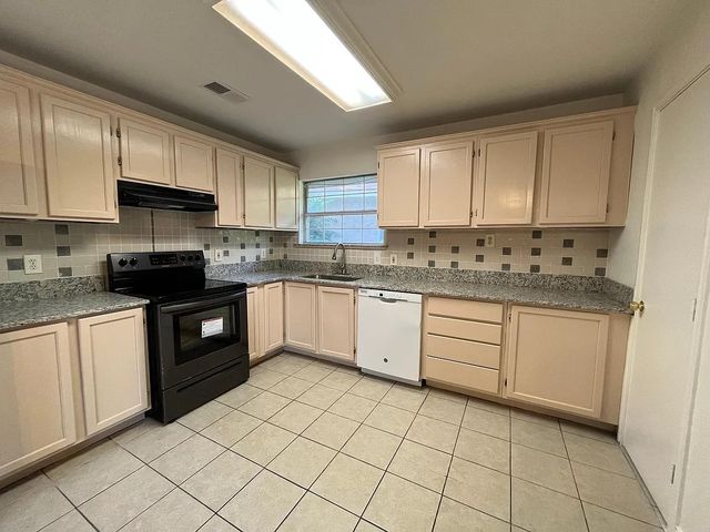 8936 Angleton Place, Dallas, TX 75243