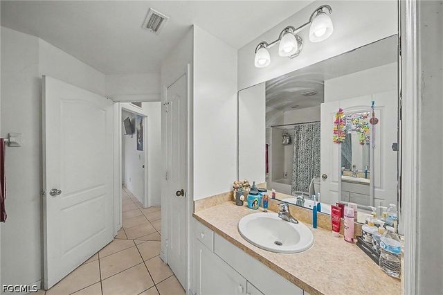 2900 42nd ST W, Lehigh Acres, FL 33971