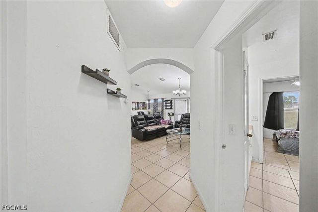 2900 42nd ST W, Lehigh Acres, FL 33971