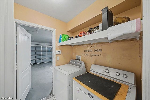 2900 42nd ST W, Lehigh Acres, FL 33971