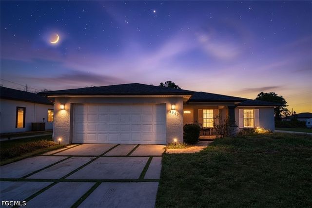 2900 42nd ST W, Lehigh Acres, FL 33971