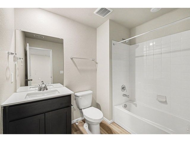 1594 Riverplace Dr 4, Windsor, CO 80550