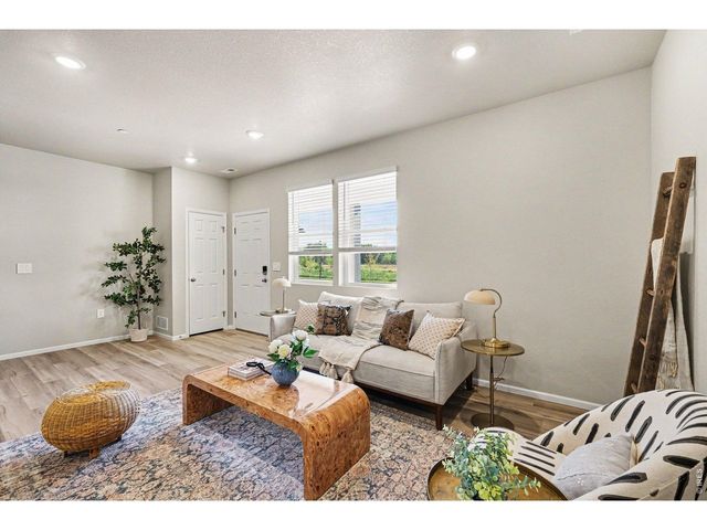 1594 Riverplace Dr 4, Windsor, CO 80550