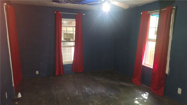 3918 Leigh Dr, Corpus Christi, TX 78408