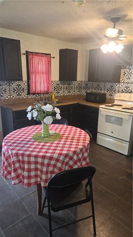 3918 Leigh Dr, Corpus Christi, TX 78408